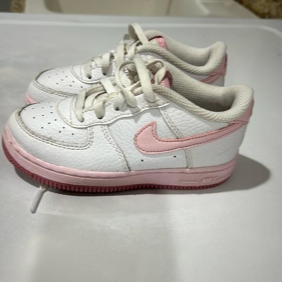 Toddler girl Nike shoes - Picture 1 of 1